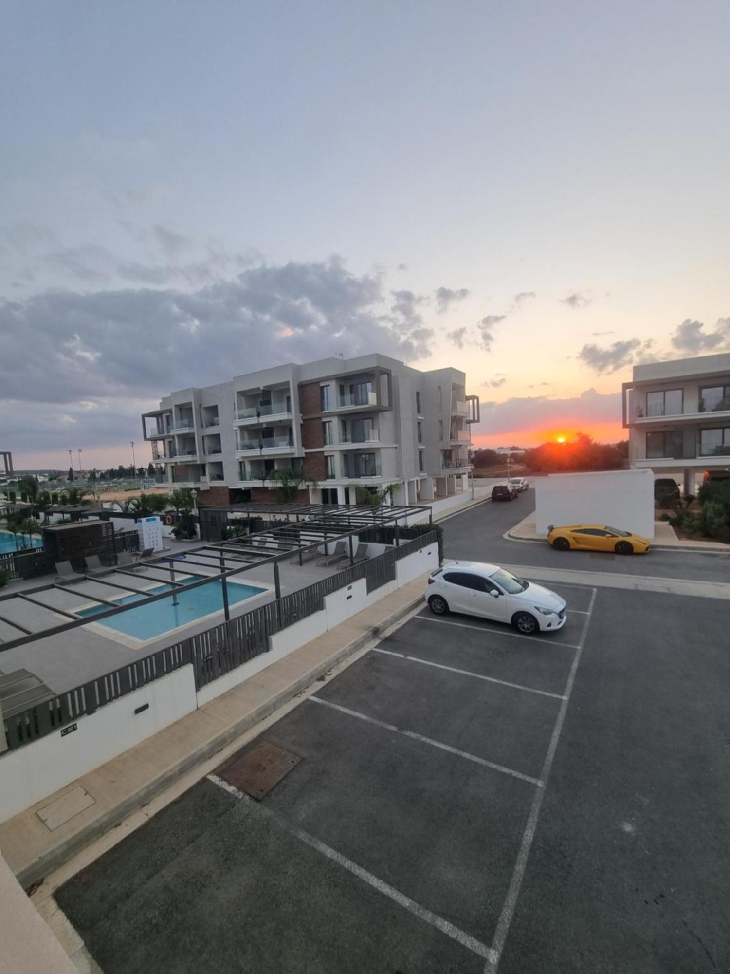 Cosmos Residence Paralimni Exteriér fotografie
